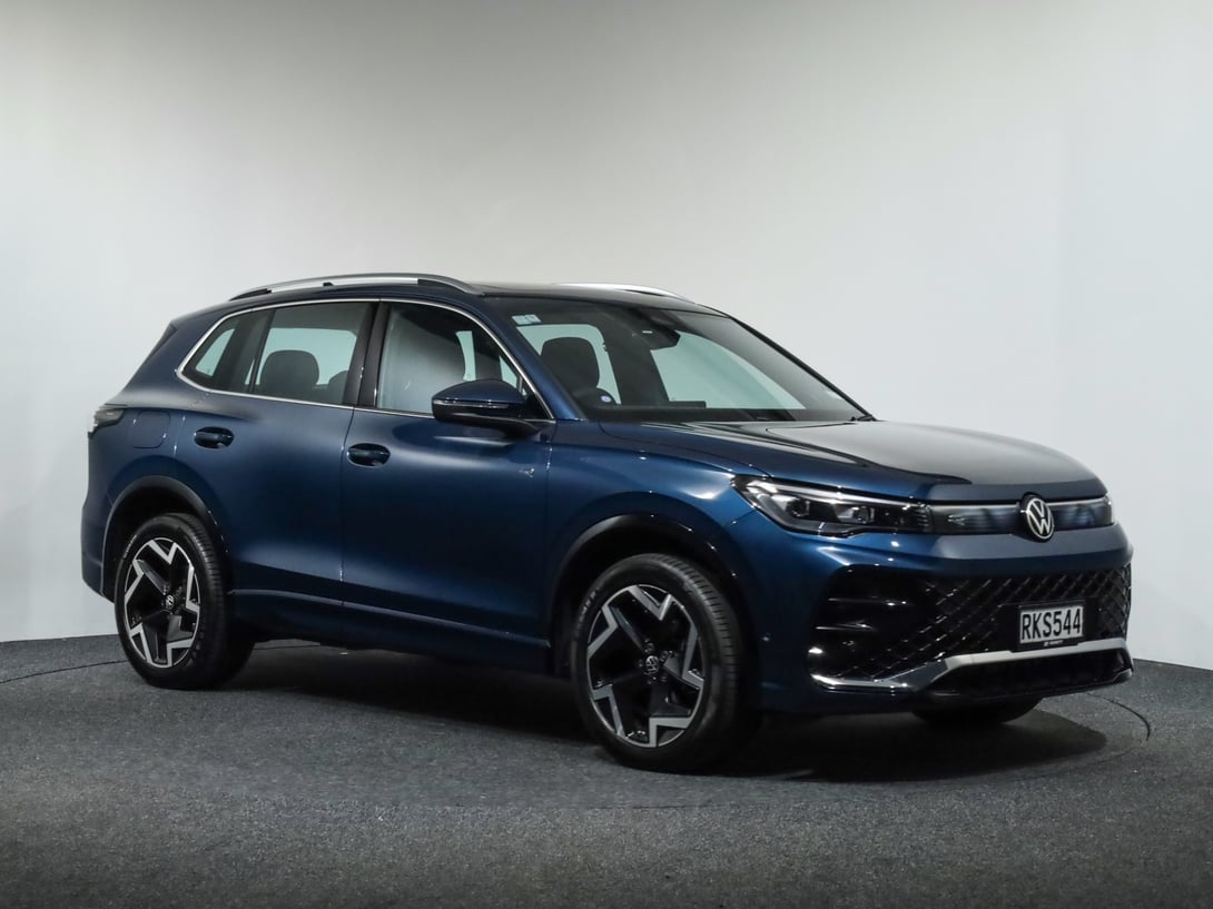 2025 Volkswagen Tiguan at Ebbett Volkswagen & Škoda Hamilton