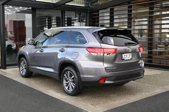 2018 Toyota Highlander at Ebbett Toyota Hamilton