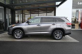 2018 Toyota Highlander at Ebbett Toyota Hamilton