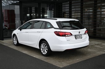 2019 Holden Astra at Ebbett Toyota Hamilton