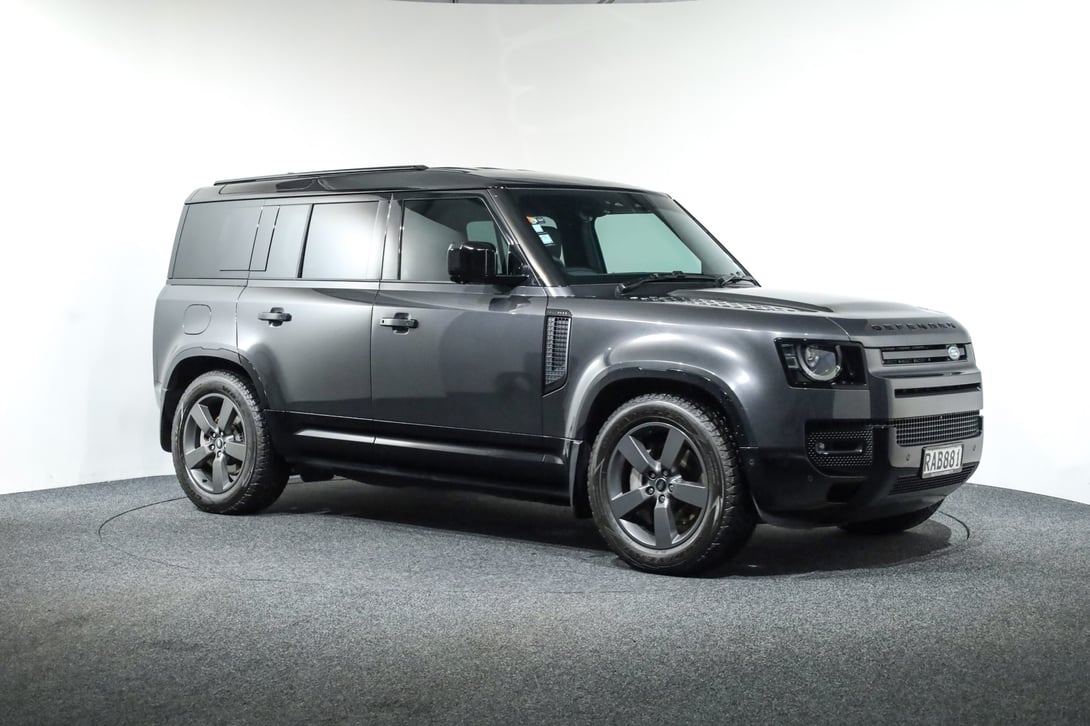 2025 Land Rover Defender at Duncan & Ebbett Hamilton