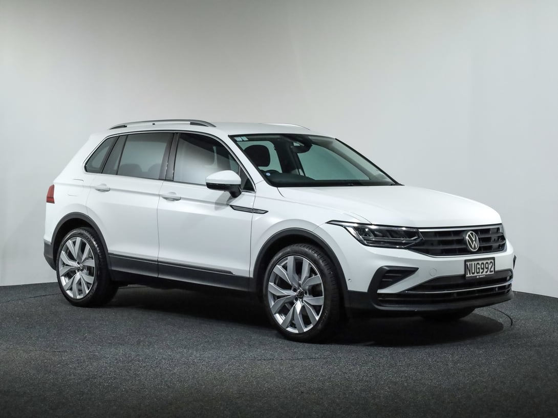 2021 Volkswagen Tiguan at Ebbett Volkswagen & Škoda Hamilton