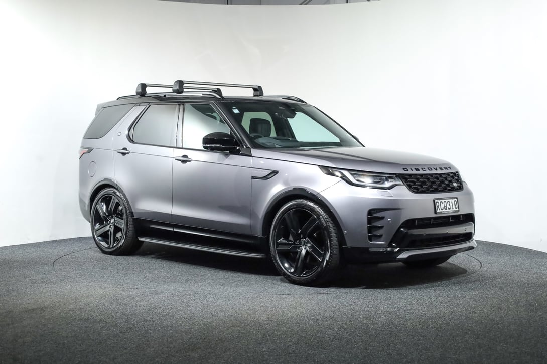 2025 Land Rover Discovery at Duncan & Ebbett Hamilton