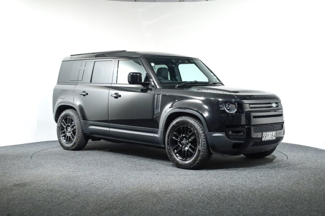 2024 Land Rover Defender at Duncan & Ebbett Hamilton