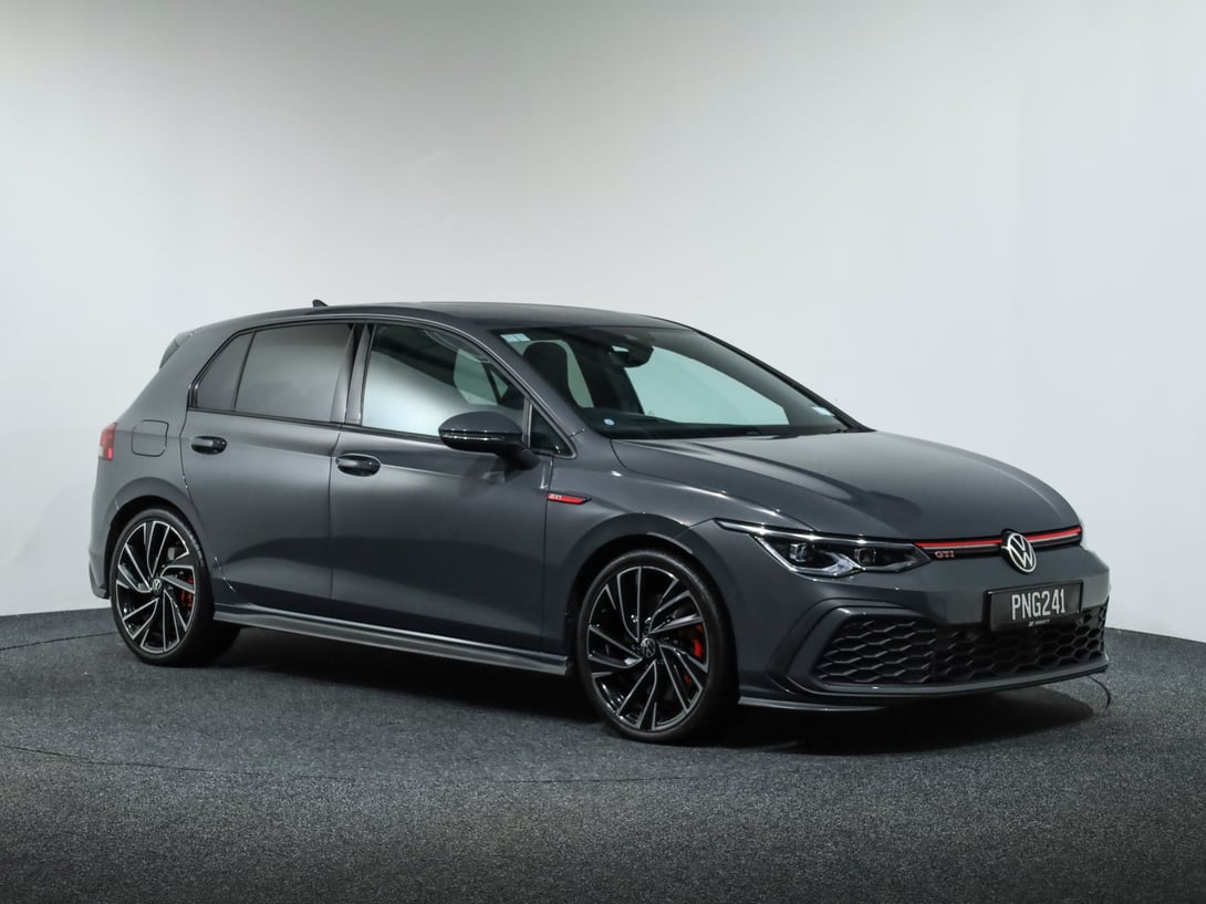 2022 Volkswagen Golf at Ebbett Volkswagen & Škoda Hamilton
