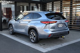 2022 Toyota Highlander at Ebbett Toyota Hamilton