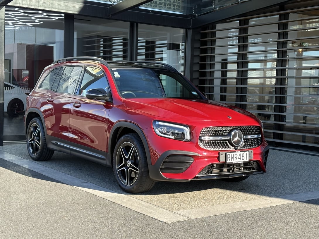 2022 Mercedes-Benz B 200 at Lexus of Hamilton
