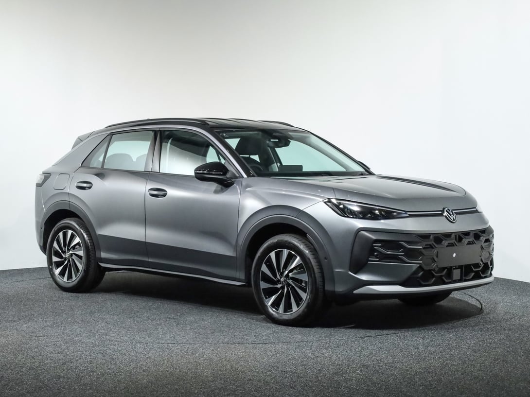 2026 Volkswagen T-Roc at Ebbett Volkswagen & Škoda Hamilton