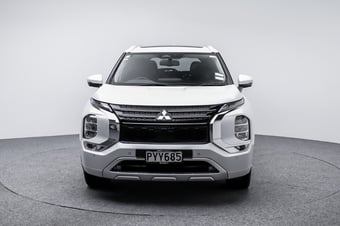 2023 Mitsubishi Outlander at Ebbett Pukekohe