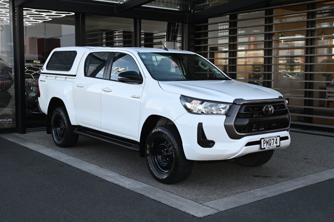 2022 Toyota Hilux at Ebbett Toyota Hamilton