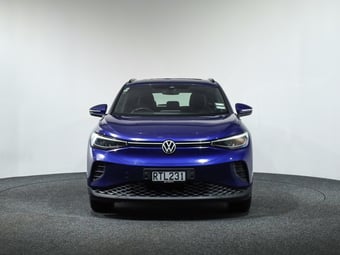 2023 Volkswagen ID.4 at Ebbett Volkswagen & Škoda Hamilton