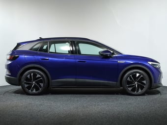 2023 Volkswagen ID.4 at Ebbett Volkswagen & Škoda Hamilton