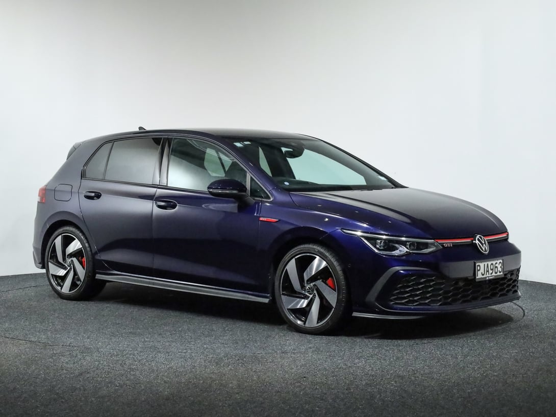 2022 Volkswagen Golf at Ebbett Volkswagen & Škoda Hamilton