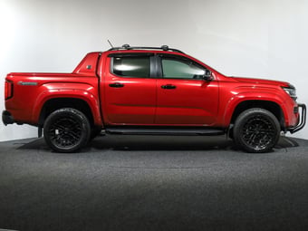 2025 Volkswagen Amarok at Ebbett Volkswagen & Škoda Hamilton