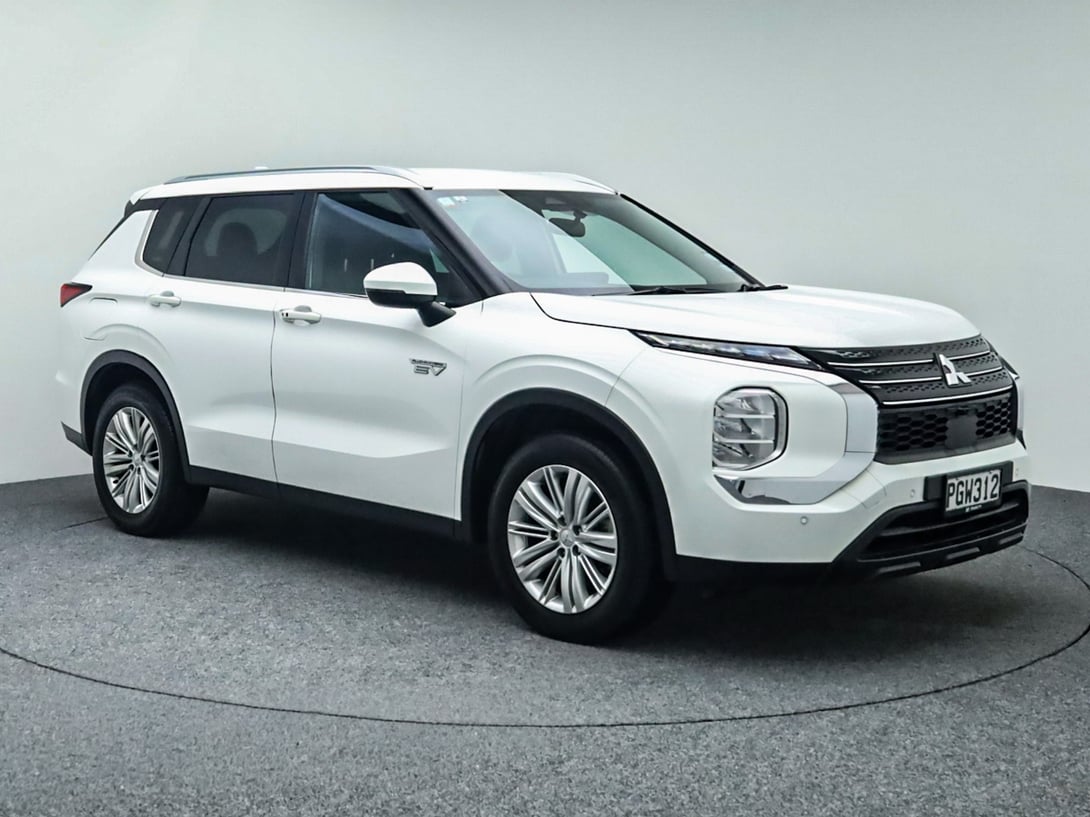 2022 Mitsubishi Outlander at Ebbett Rotorua