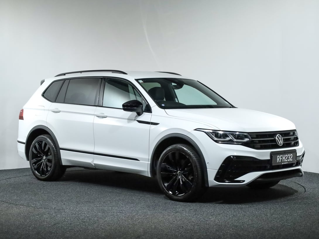 2025 Volkswagen Tiguan Allspace at Ebbett Volkswagen & Škoda Hamilton