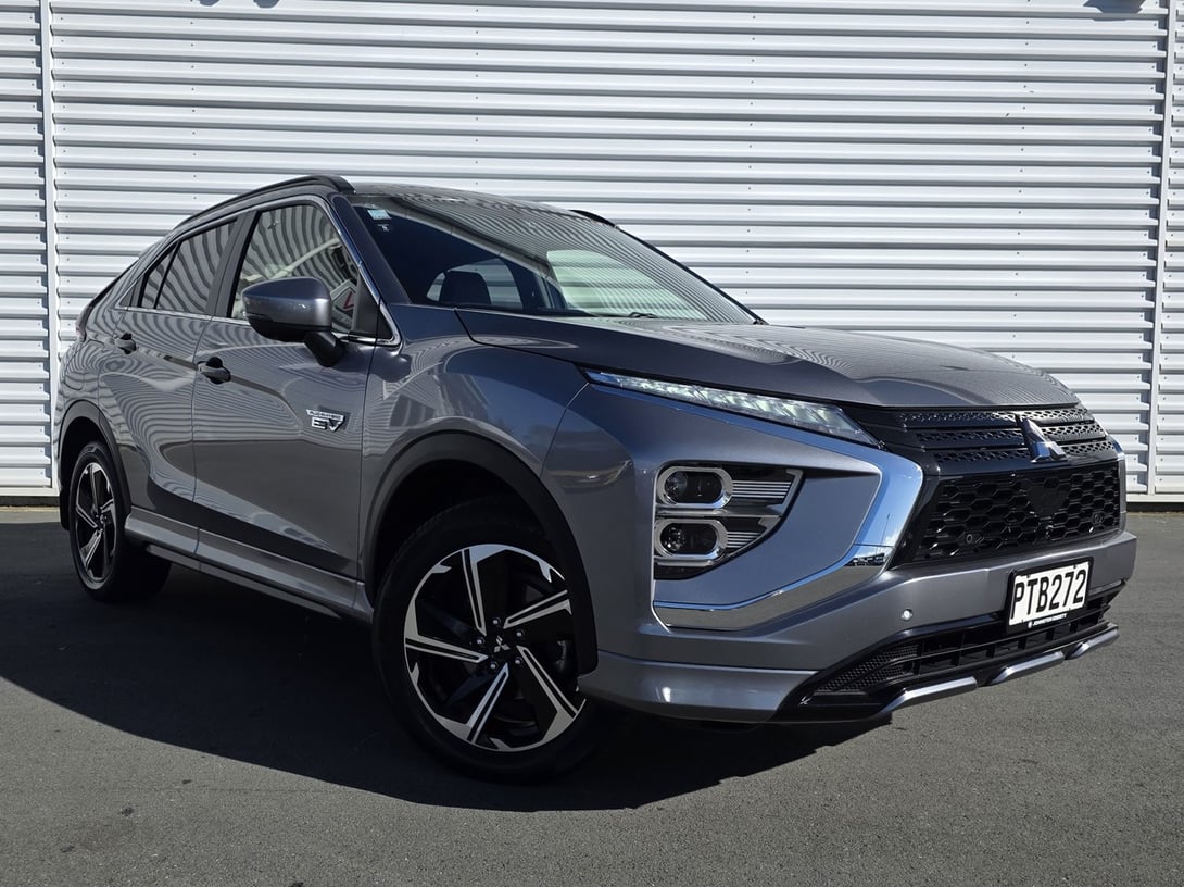 2023 Mitsubishi Eclipse at Johnston Motors