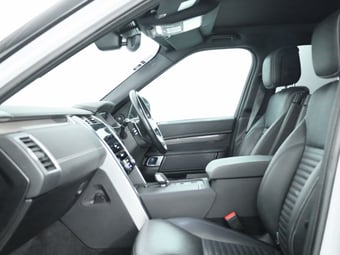 2022 Land Rover Discovery at Duncan & Ebbett Hamilton