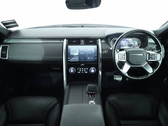 2022 Land Rover Discovery at Duncan & Ebbett Hamilton