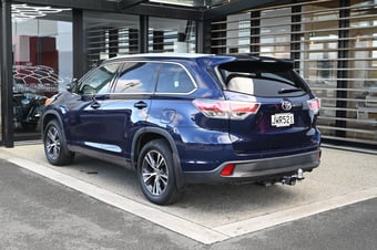 2016 Toyota Highlander at Ebbett Toyota Hamilton