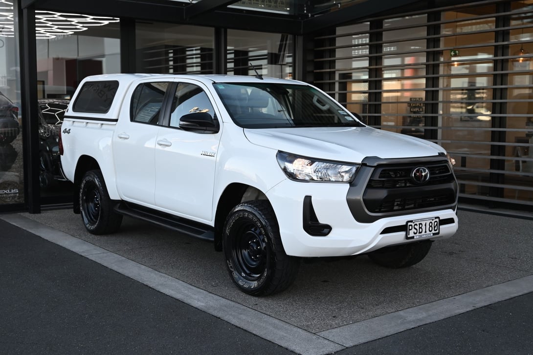 2023 Toyota Hilux at Ebbett Toyota Hamilton