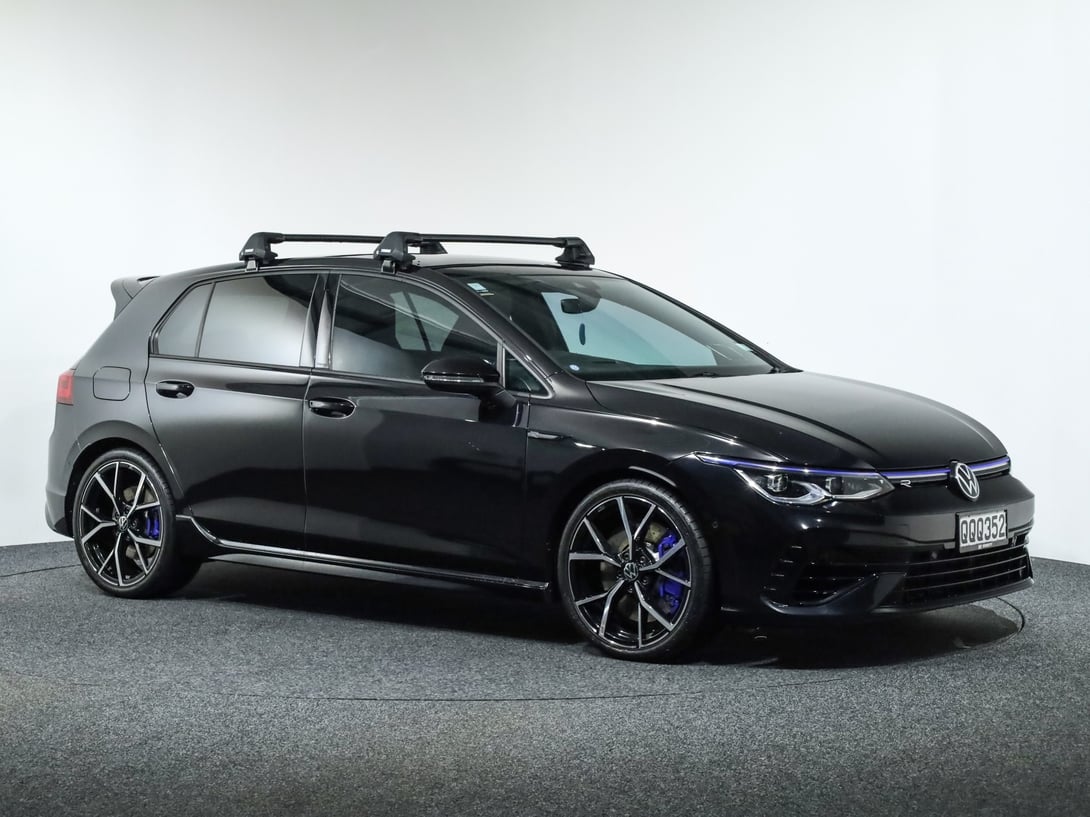 2024 Volkswagen Golf at Ebbett Volkswagen & Škoda Hamilton