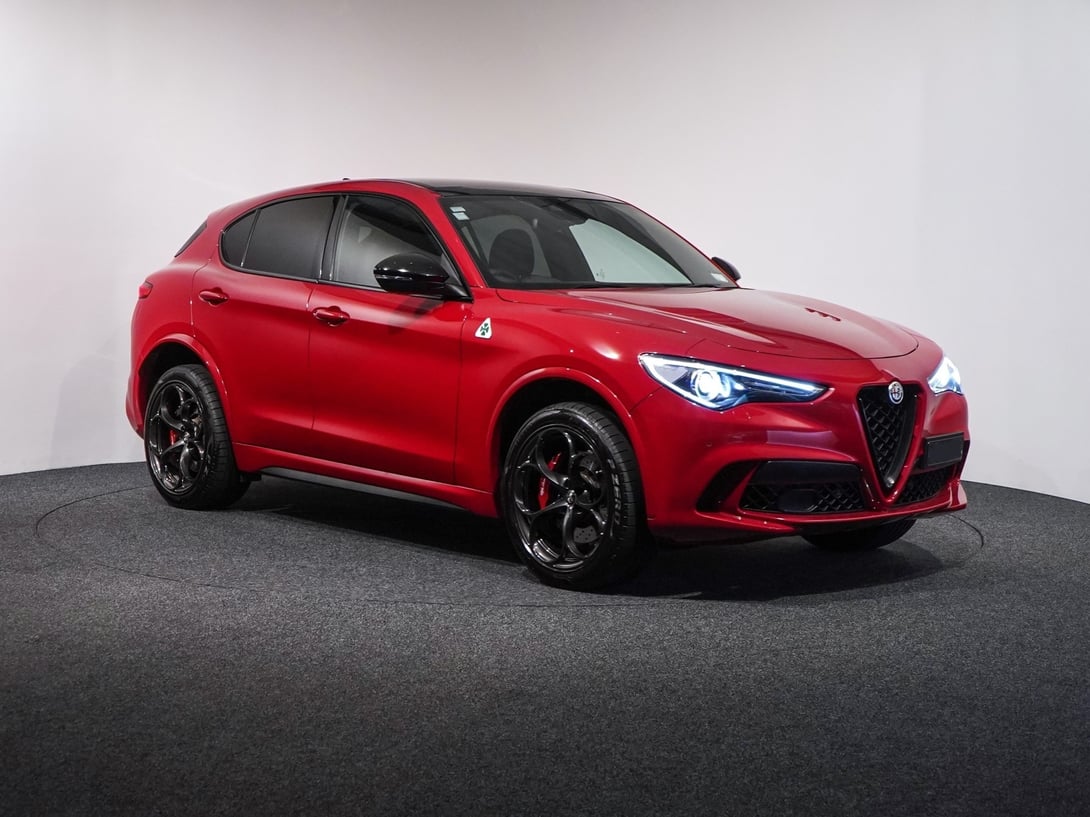 2023 Alfa Romeo Stelvio at Ebbett Audi & CUPRA Hamilton