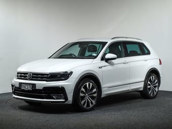 2017 Volkswagen Tiguan at Ebbett Volkswagen & Škoda Hamilton
