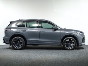 2025 Volkswagen Tiguan at Ebbett Volkswagen & Škoda Hamilton