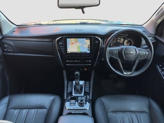2023 Isuzu MU-X at Ebbett Tauranga