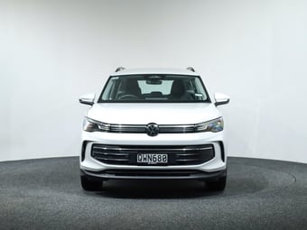 2024 Volkswagen Tiguan at Ebbett Volkswagen & Škoda Hamilton