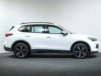 2024 Volkswagen Tiguan at Ebbett Volkswagen & Škoda Hamilton
