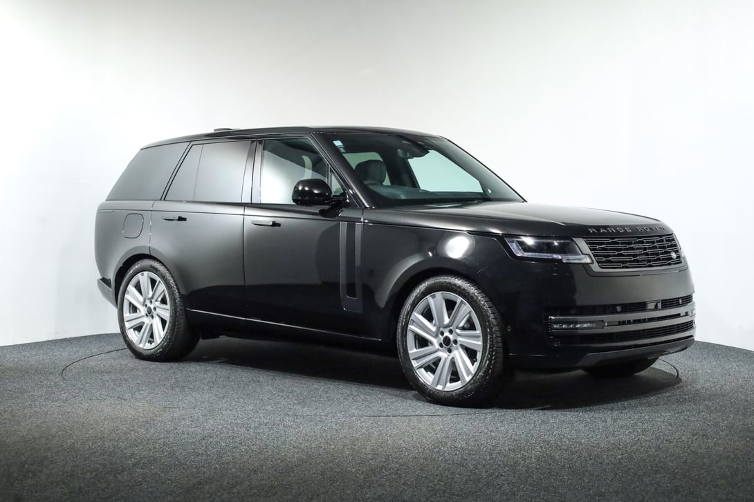 2026 Land Rover Range Rover at Duncan & Ebbett Hamilton