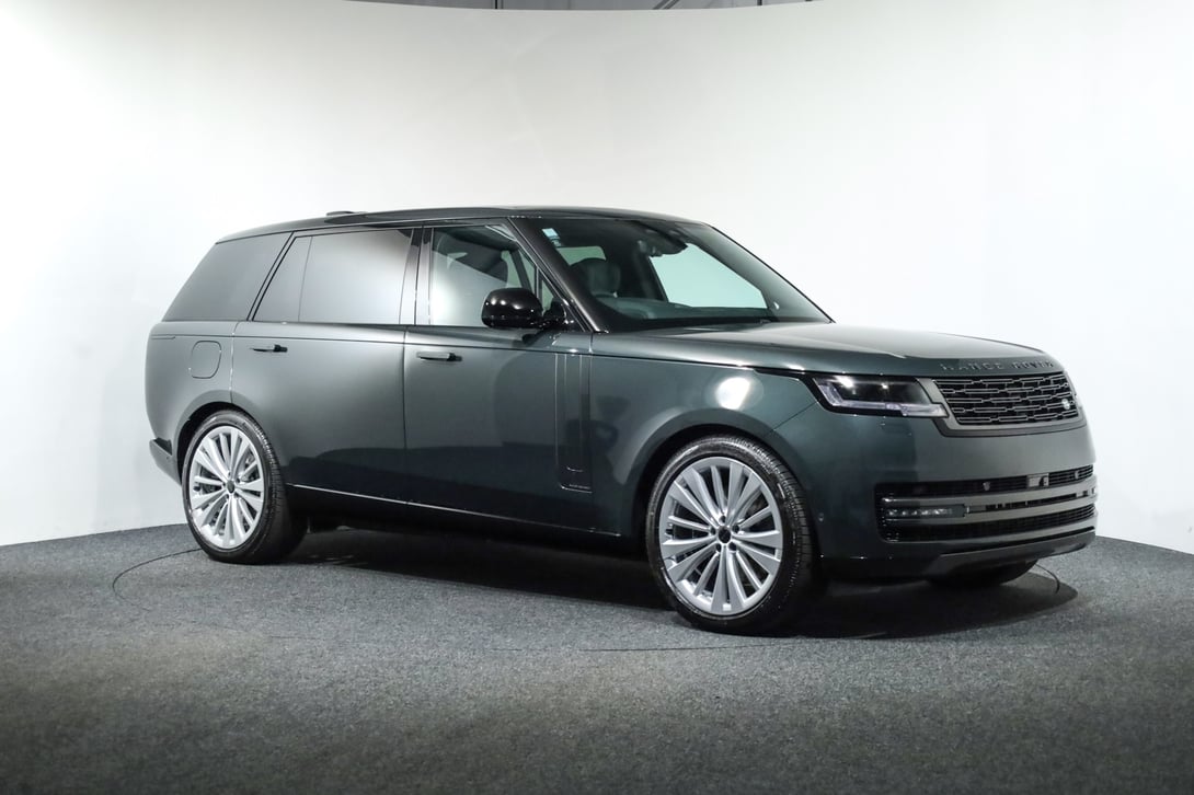 2026 Land Rover Range Rover at Duncan & Ebbett Hamilton