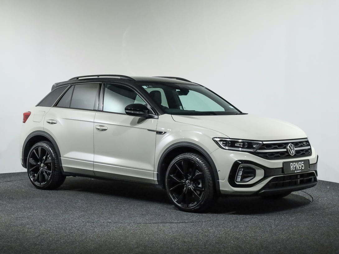 2026 Volkswagen T-Roc at Ebbett Volkswagen & Škoda Hamilton