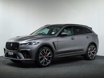 2022 Jaguar F-Pace at Ebbett Volkswagen & Škoda Hamilton