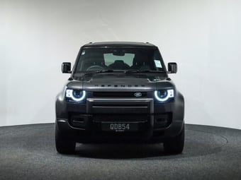 2025 Land Rover Defender at Ebbett Volkswagen & Škoda Hamilton